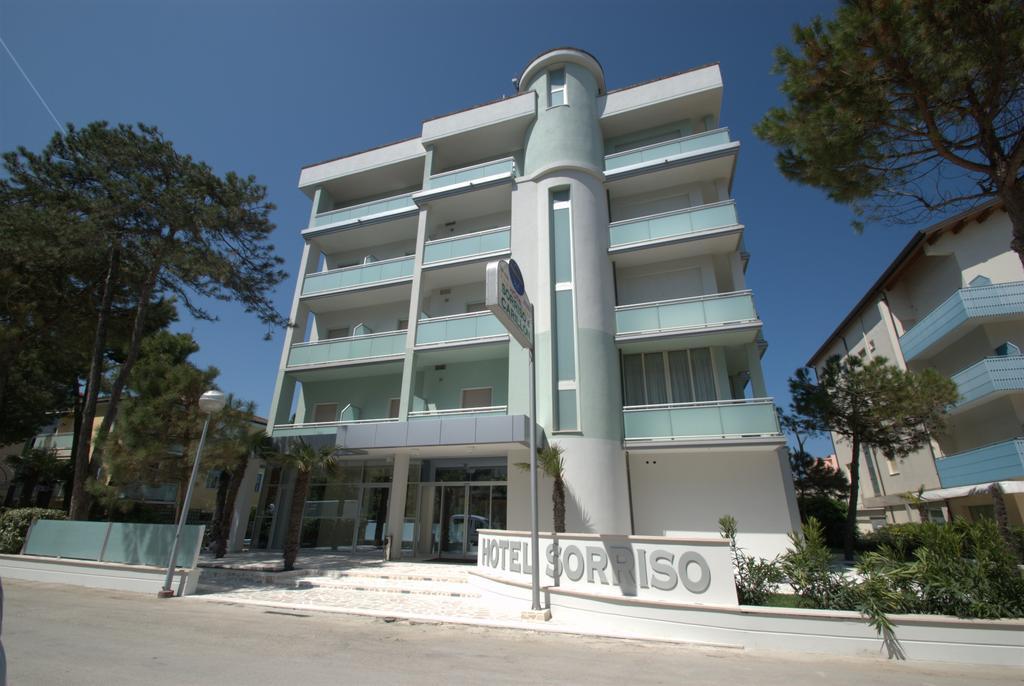 Hotel Sorriso Milano Marittima Bagian luar foto