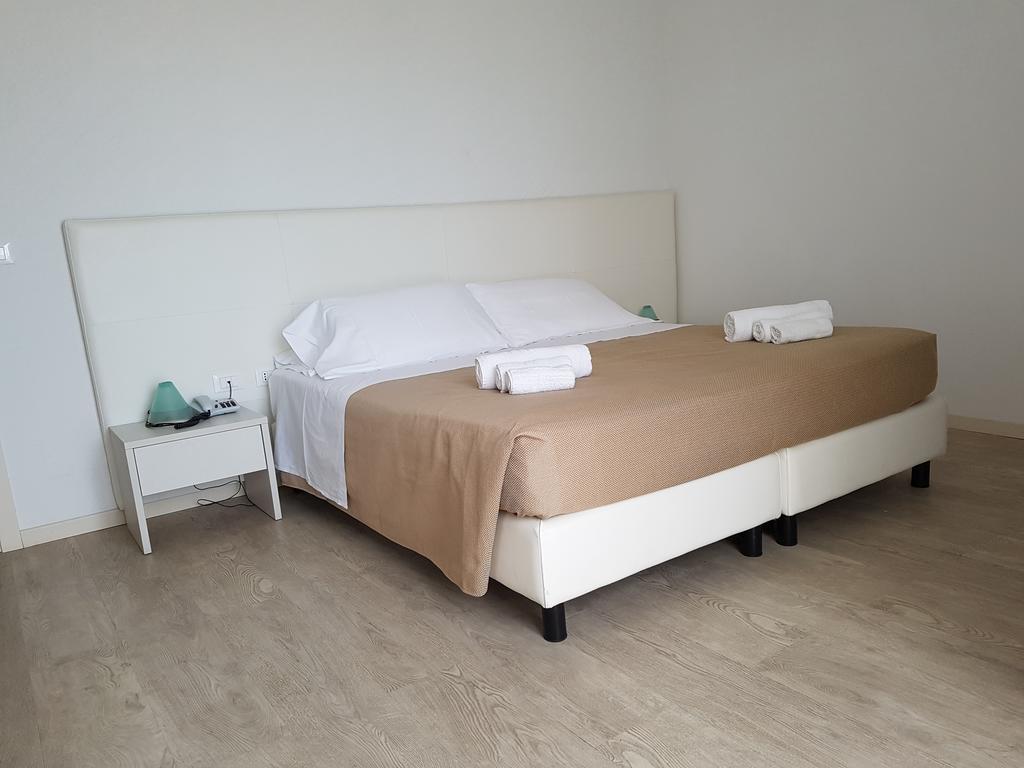 Hotel Sorriso Milano Marittima Bagian luar foto