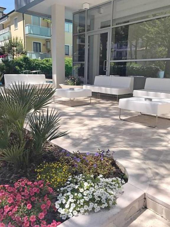 Hotel Sorriso Milano Marittima Bagian luar foto